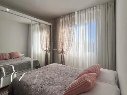 Foto Apartamento com 2 Dormitórios