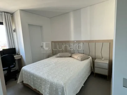 Foto Apartamento com 2 Dormitórios