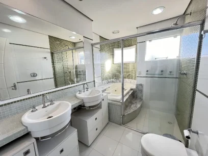 Foto Casa com 4 Dormitórios