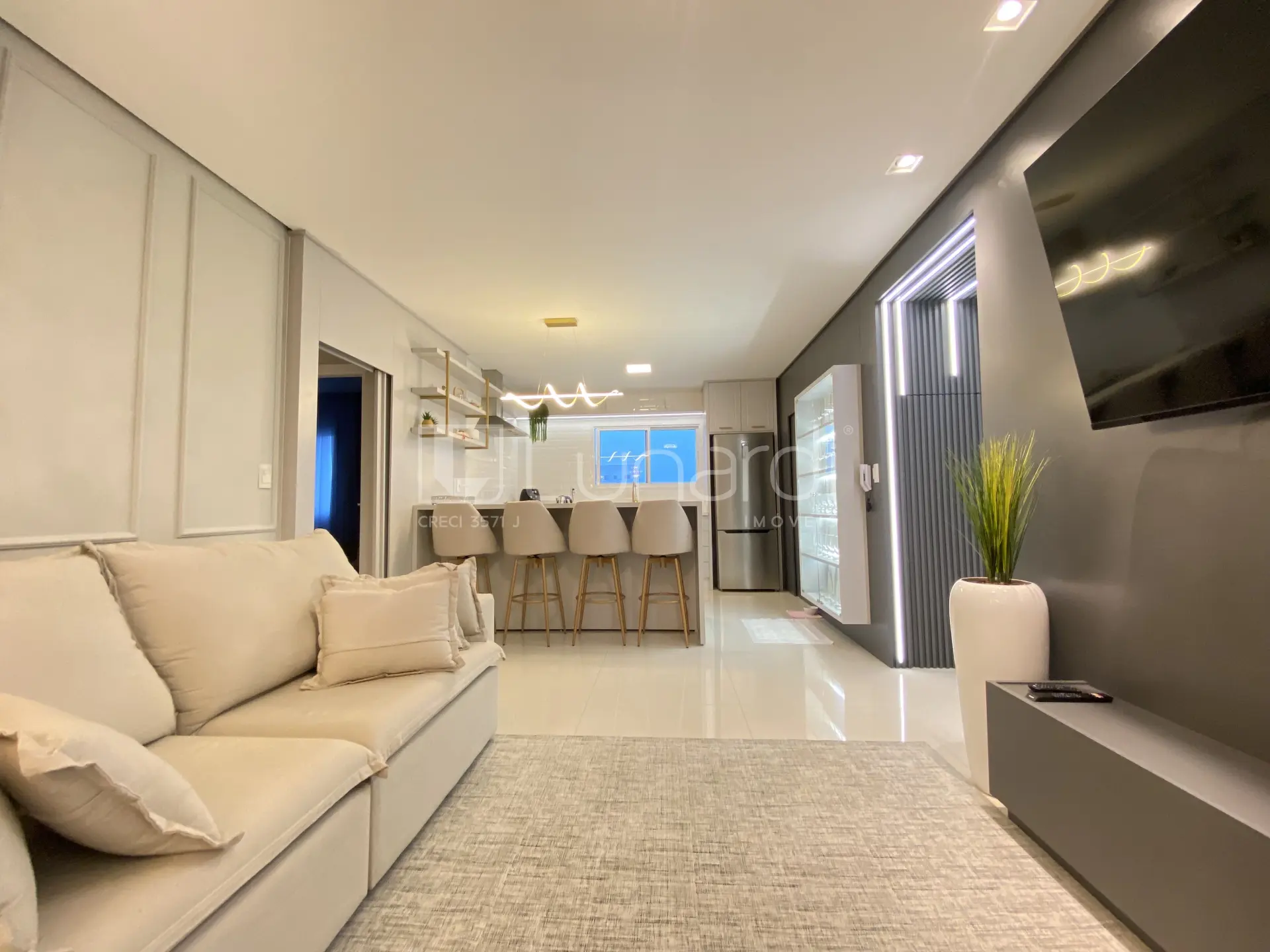 Foto Apartamento com 2 Dormitórios