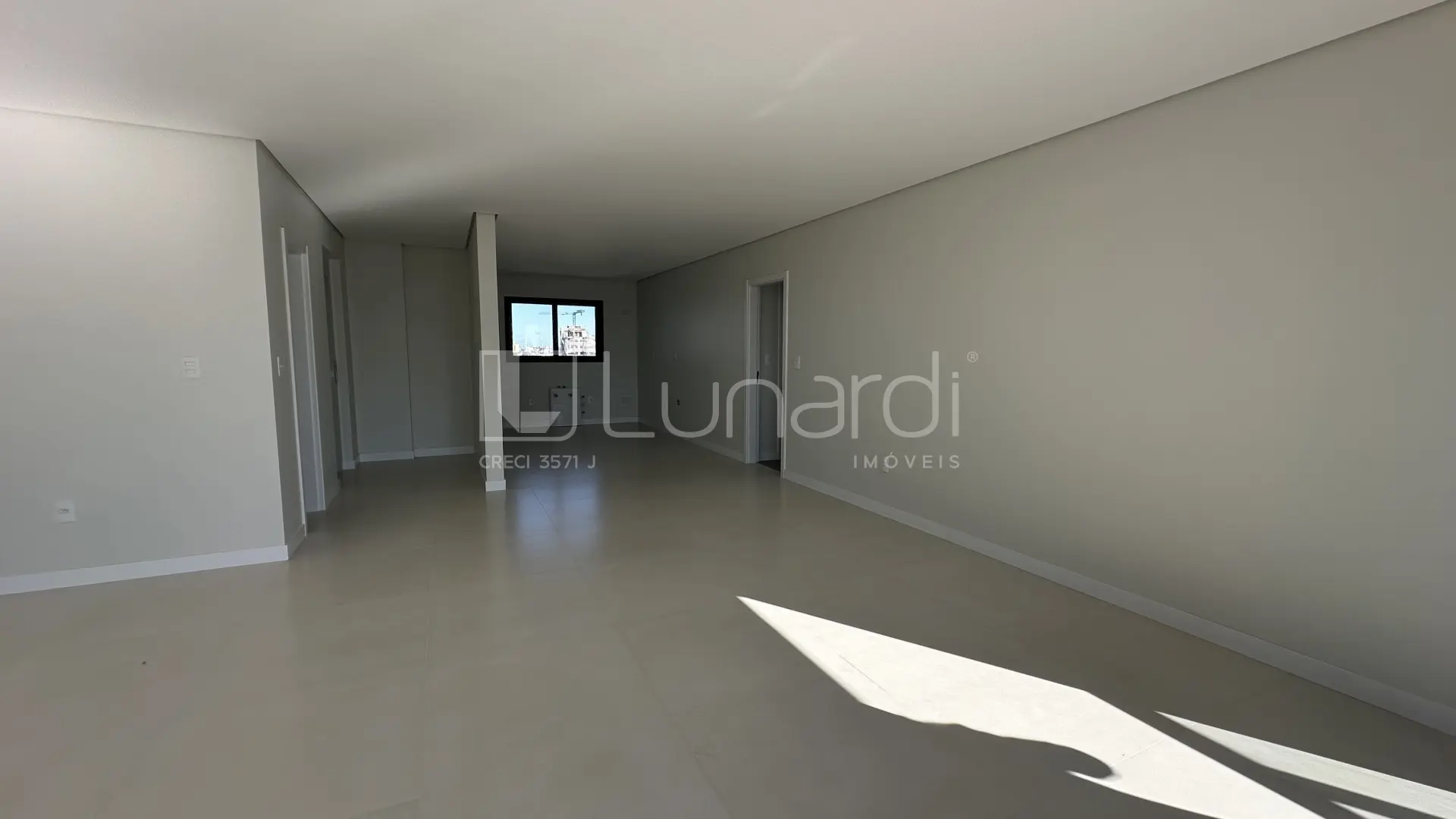 Foto Apartamento com 3 Suítes