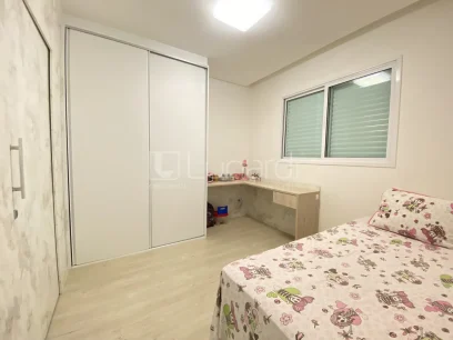 Foto Apartamento com 3 Suítes