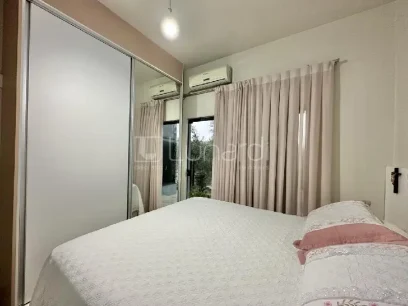 Foto Casa com 3 Dormitórios