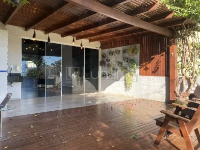 Foto Casa com 3 Dormitórios