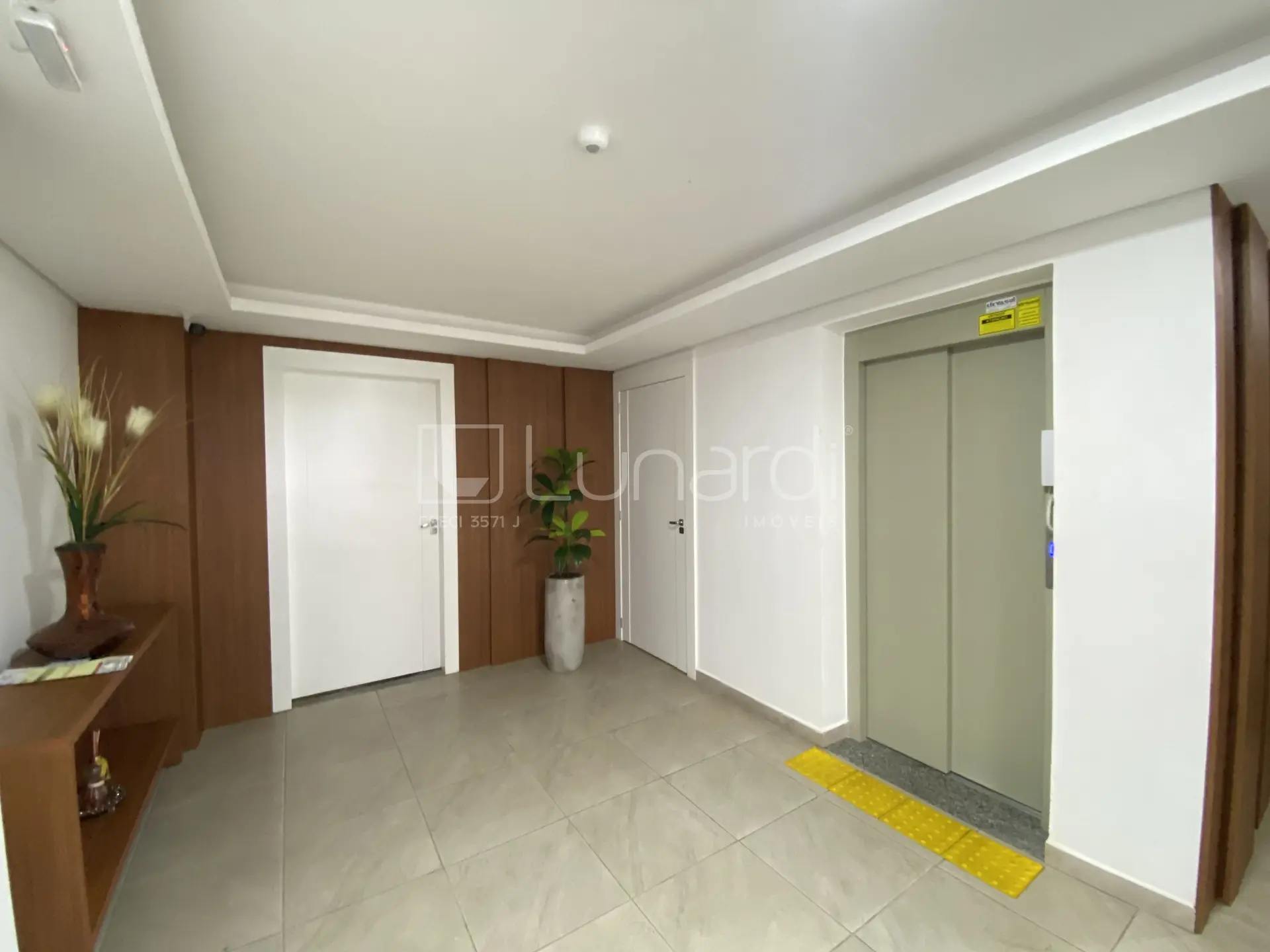 Foto Apartamento com 2 Dormitórios