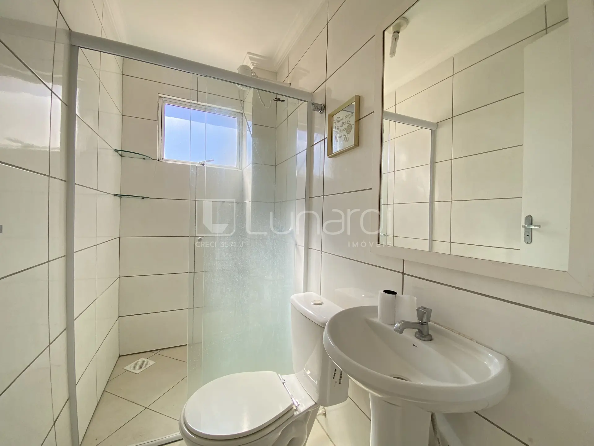 Foto Apartamento com 2 Dormitórios