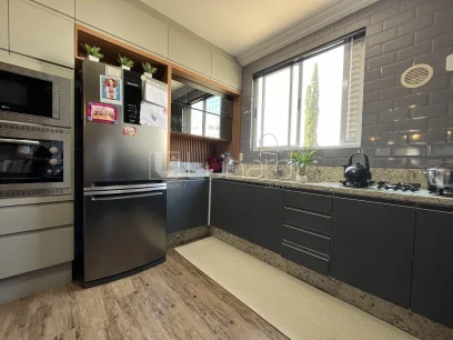 Foto Apartamento com 3 Dormitórios