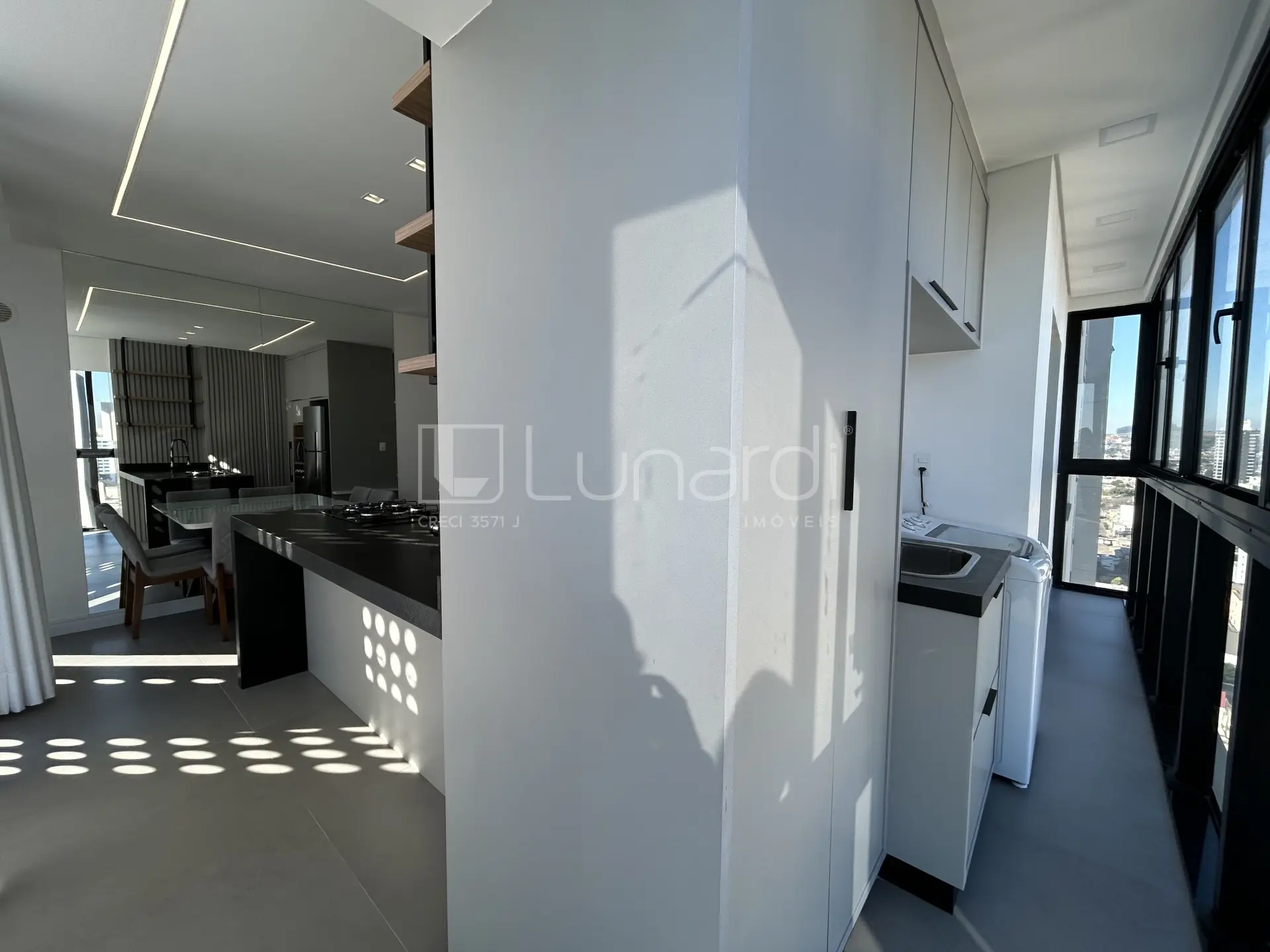 Foto Apartamento com 2 Dormitórios