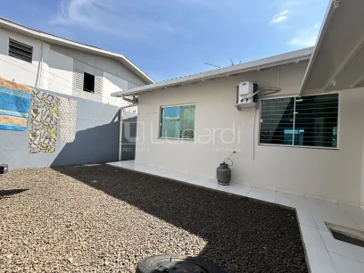 Foto Casa com 3 Dormitórios