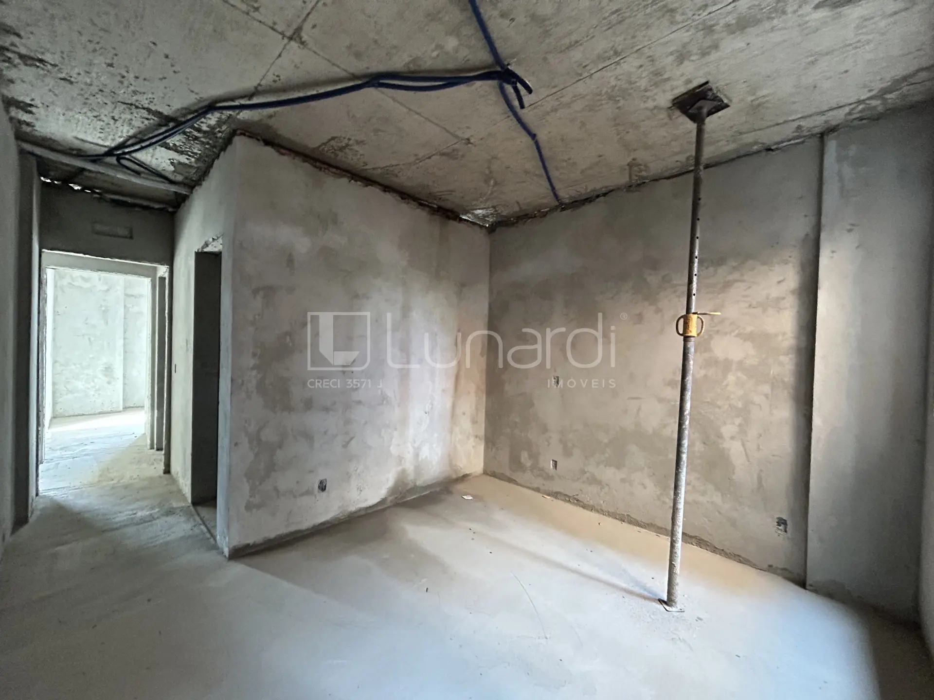 Foto Apartamento com 2 Dormitórios