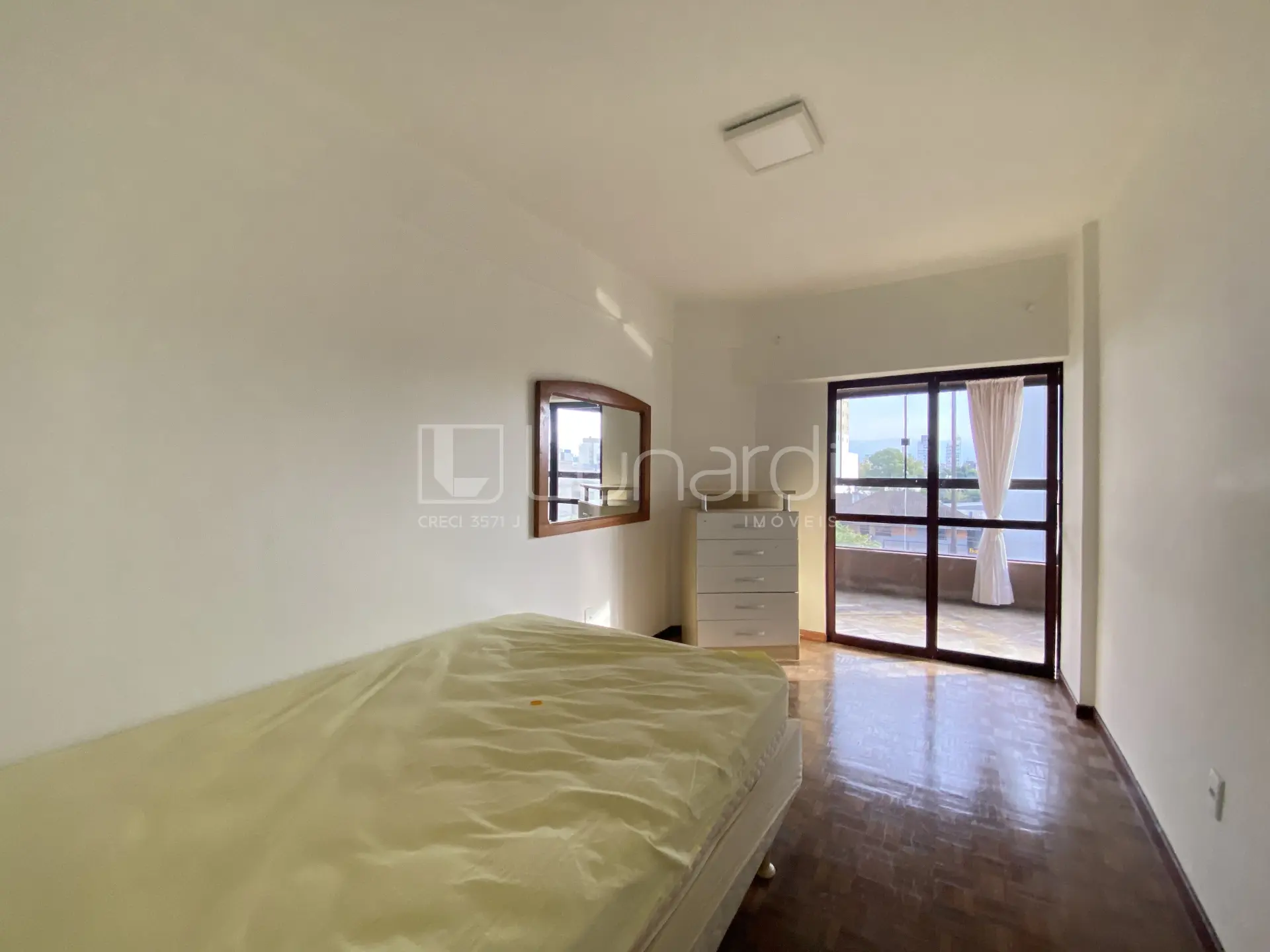 Foto Apartamento com 3 Dormitórios