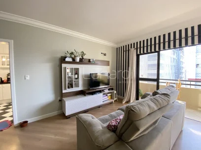 Foto Apartamento com 3 Dormitórios