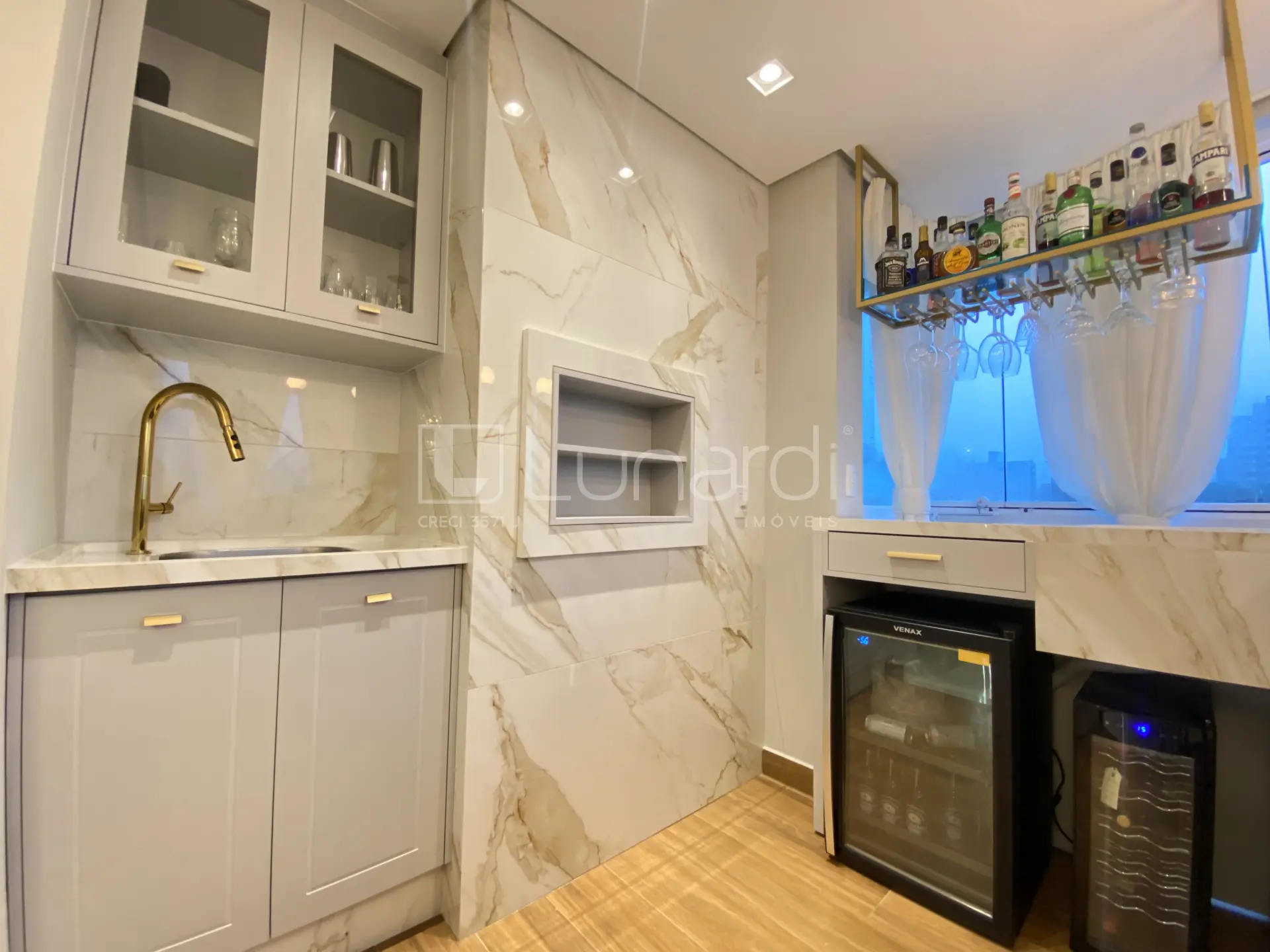 Foto Apartamento com 2 Dormitórios