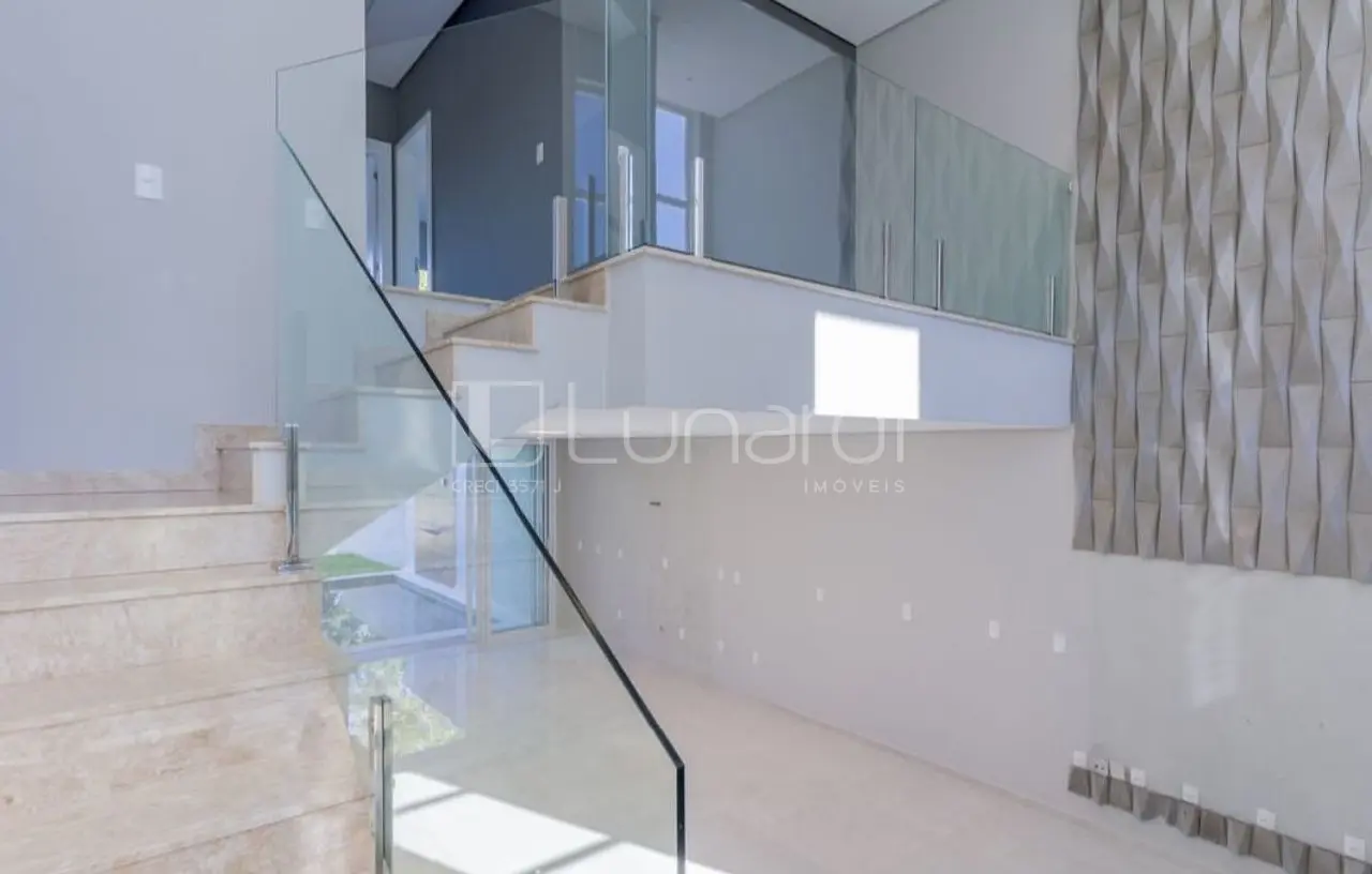 Foto Sobrado com 3 Suítes