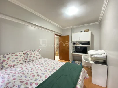 Foto Apartamento com 3 Dormitórios