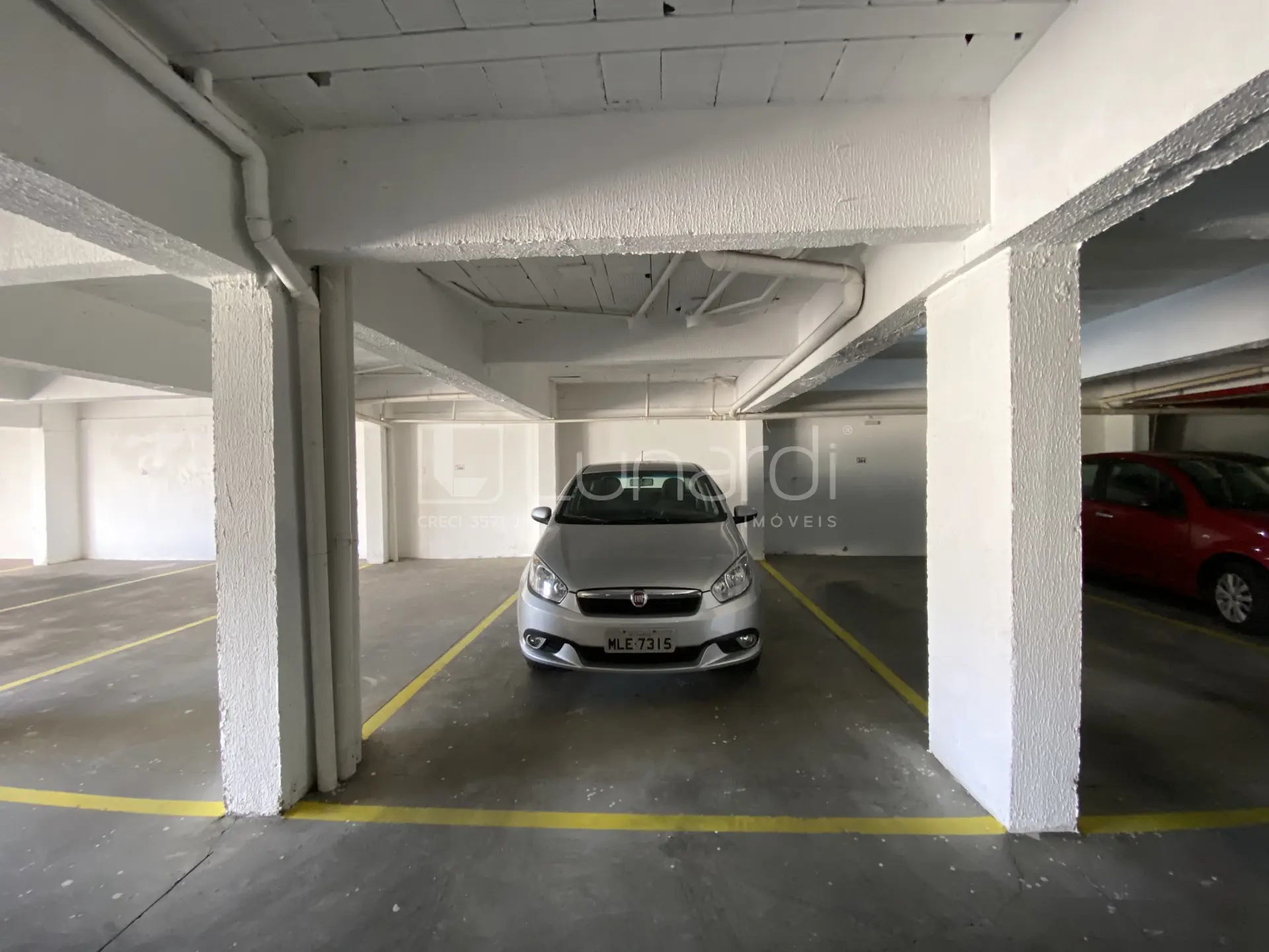 Foto Apartamento com 2 Dormitórios