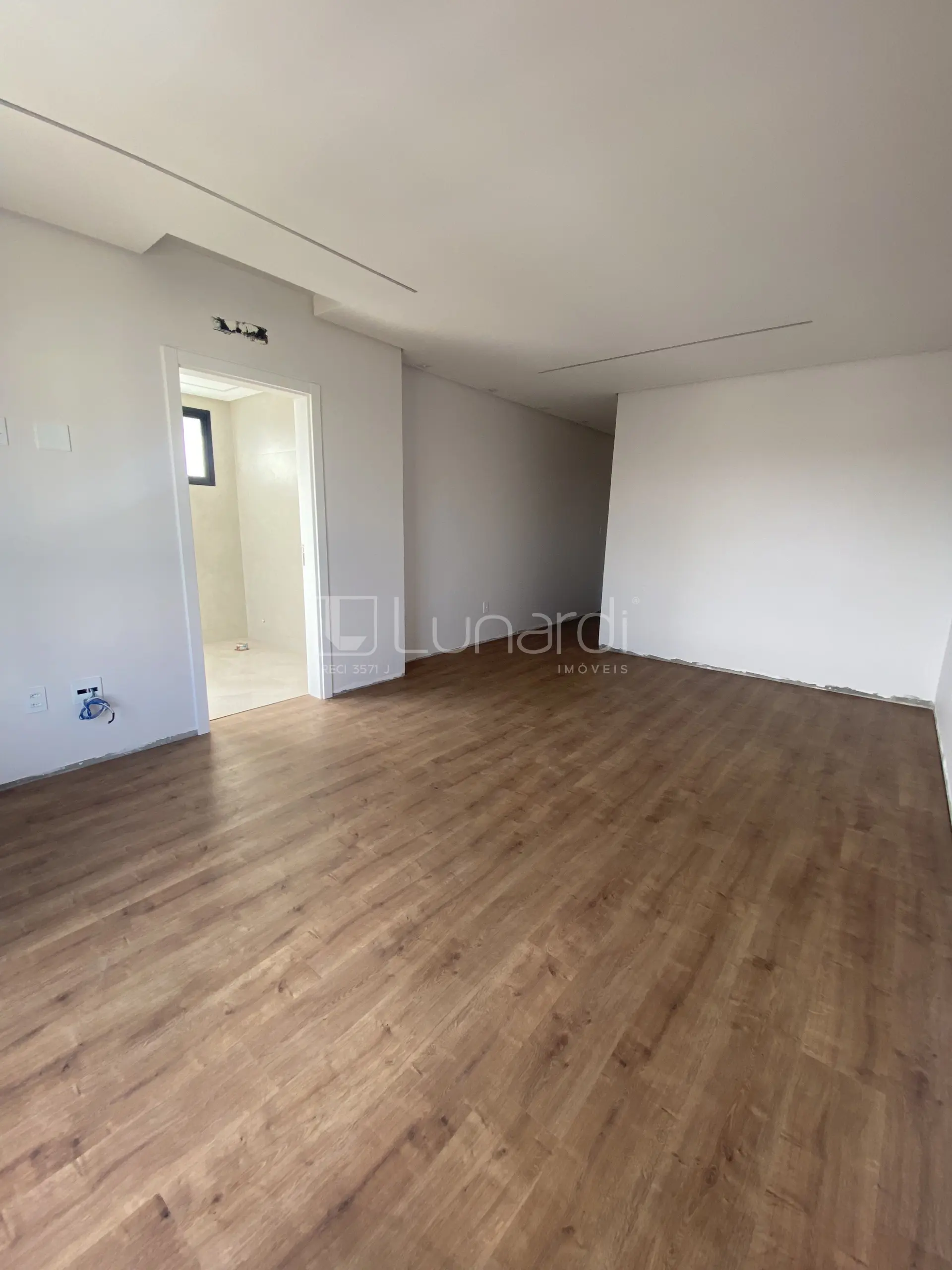 Foto Apartamento com 3 Suítes
