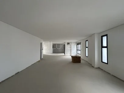 Foto Cobertura com 4 Suítes