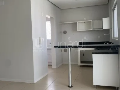 Foto Apartamento com 2 Dormitórios