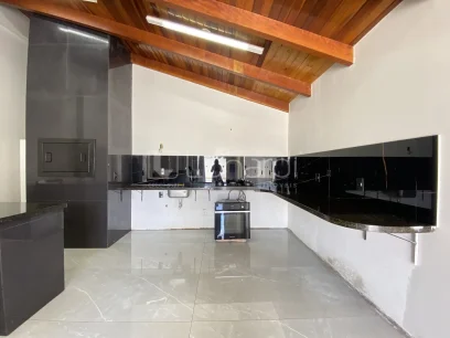 Foto Casa com 3 Dormitórios