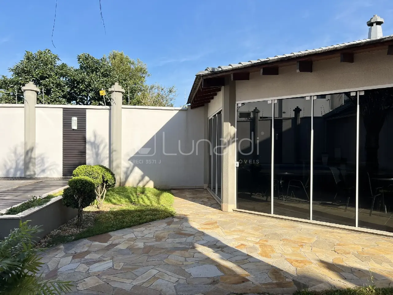 Foto Casa com 4 Dormitórios