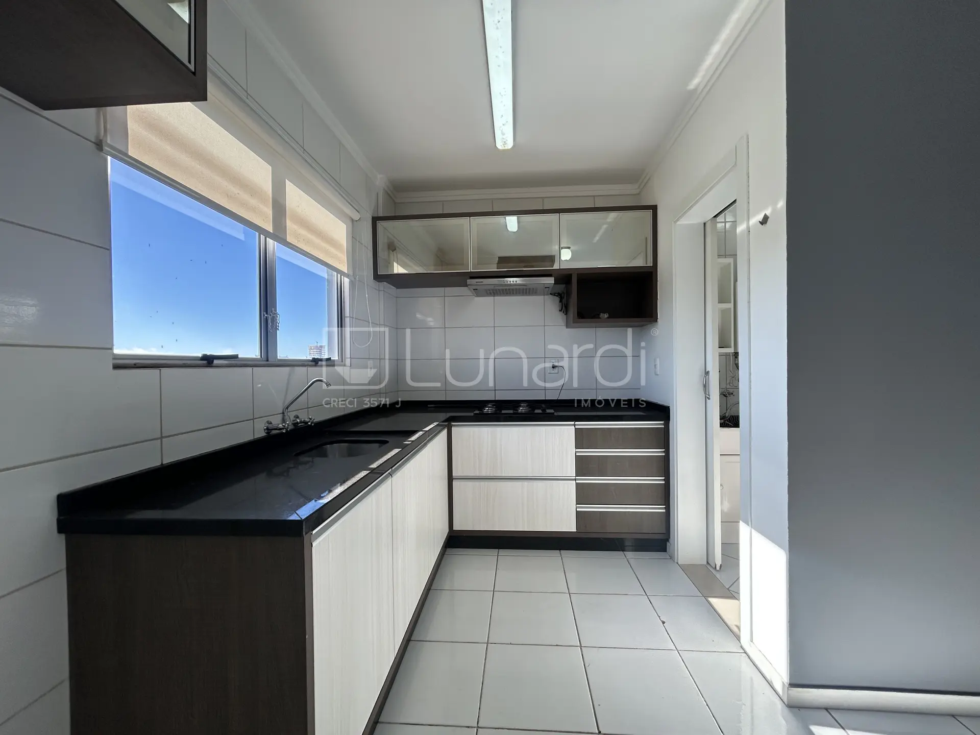 Foto Apartamento com 2 Dormitórios