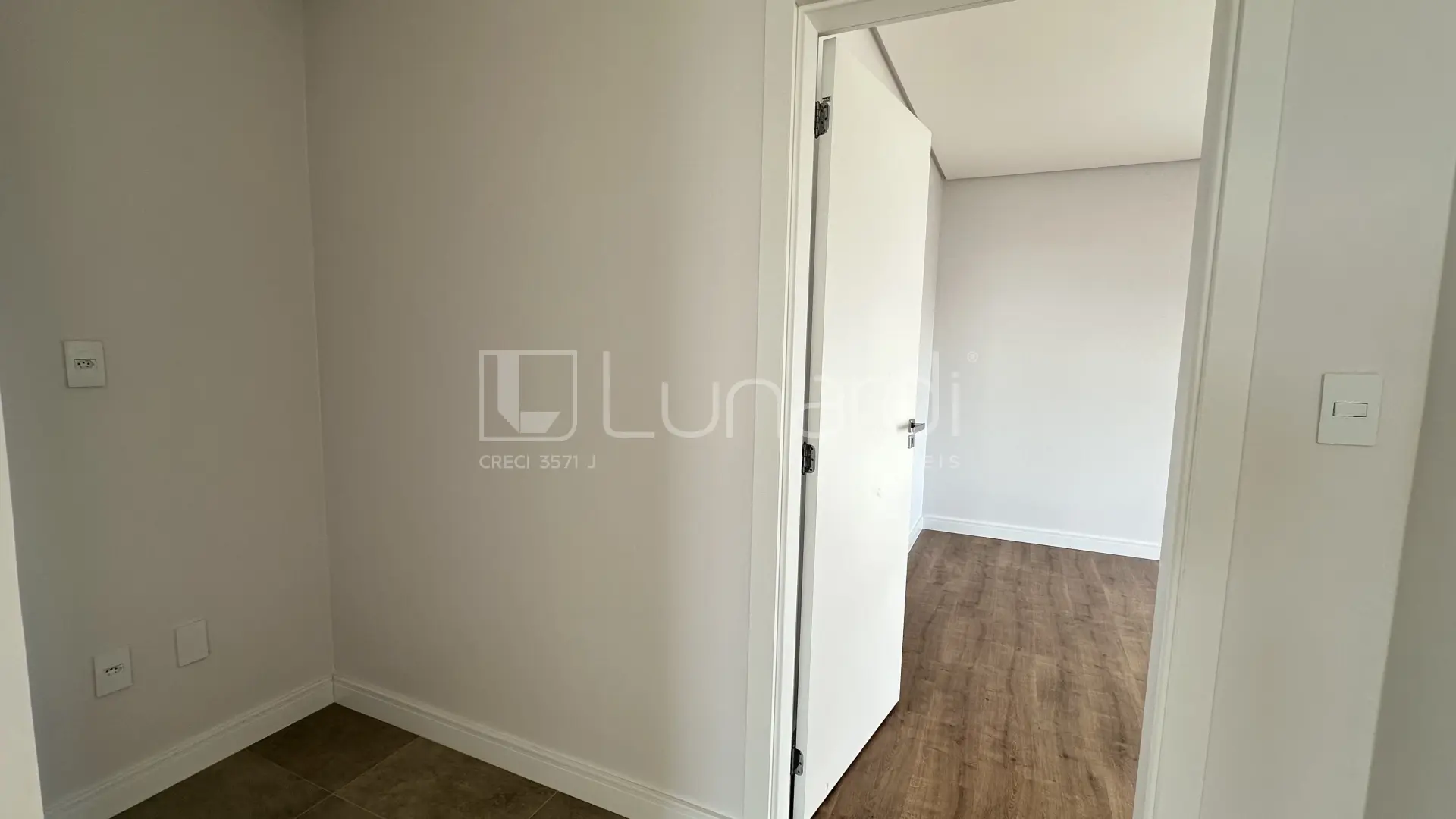 Foto Apartamento com 3 Dormitórios