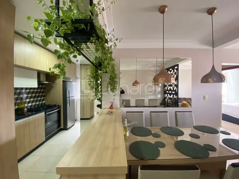Apartamento à venda com 2 dormitórios, 1 banheiro, 1 vaga de garagem e 78m² de área privativa no bairro Presidente Médici