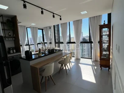 Foto Apartamento com 2 Dormitórios