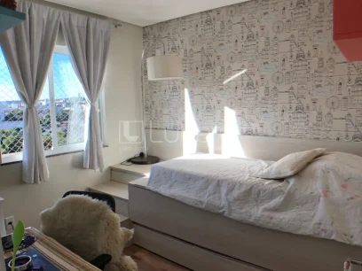 Foto Apartamento com 2 Dormitórios