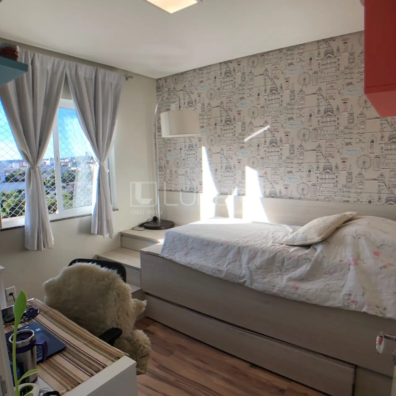 Foto Apartamento com 2 Dormitórios