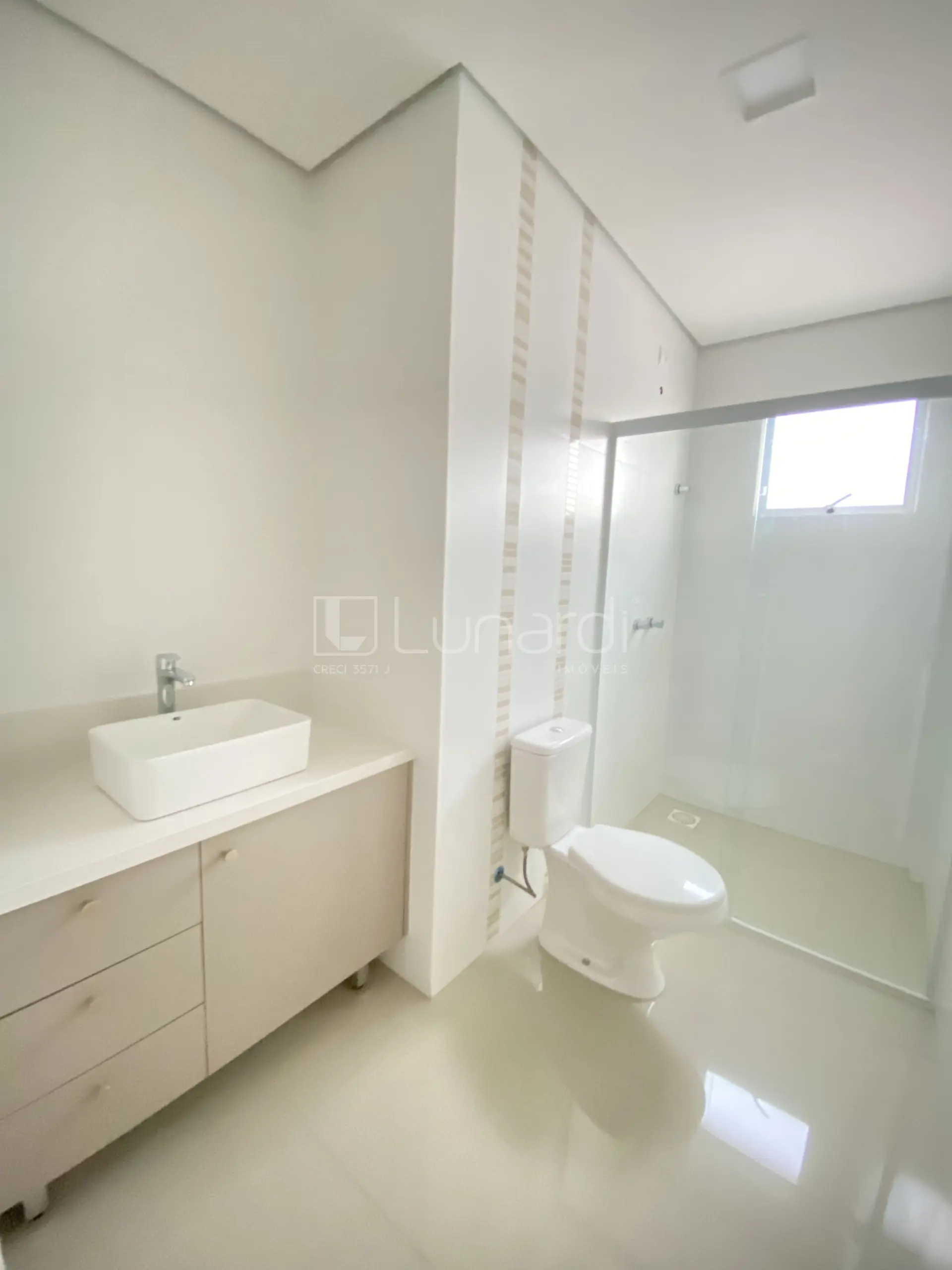 Foto Apartamento com 3 Dormitórios