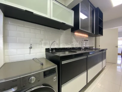 Foto Apartamento com 2 Dormitórios