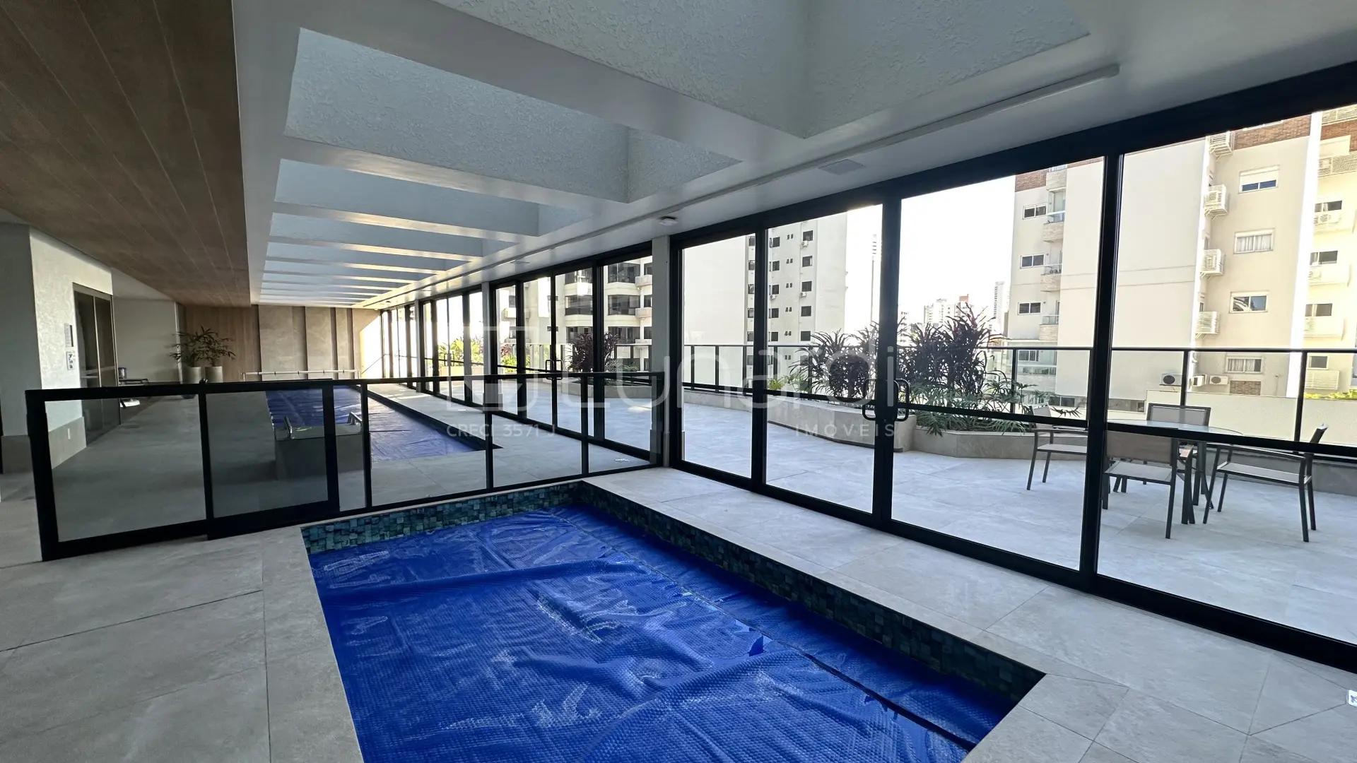 Foto Apartamento com 3 Suítes