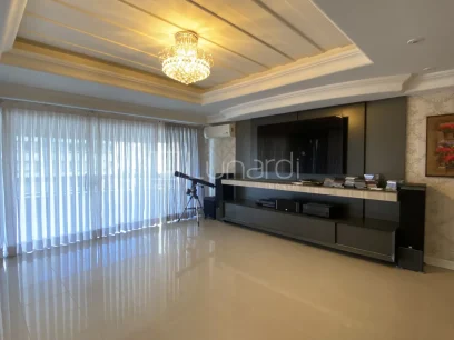 Foto Apartamento com 3 Suítes