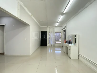 Foto Casa com 3 Dormitórios