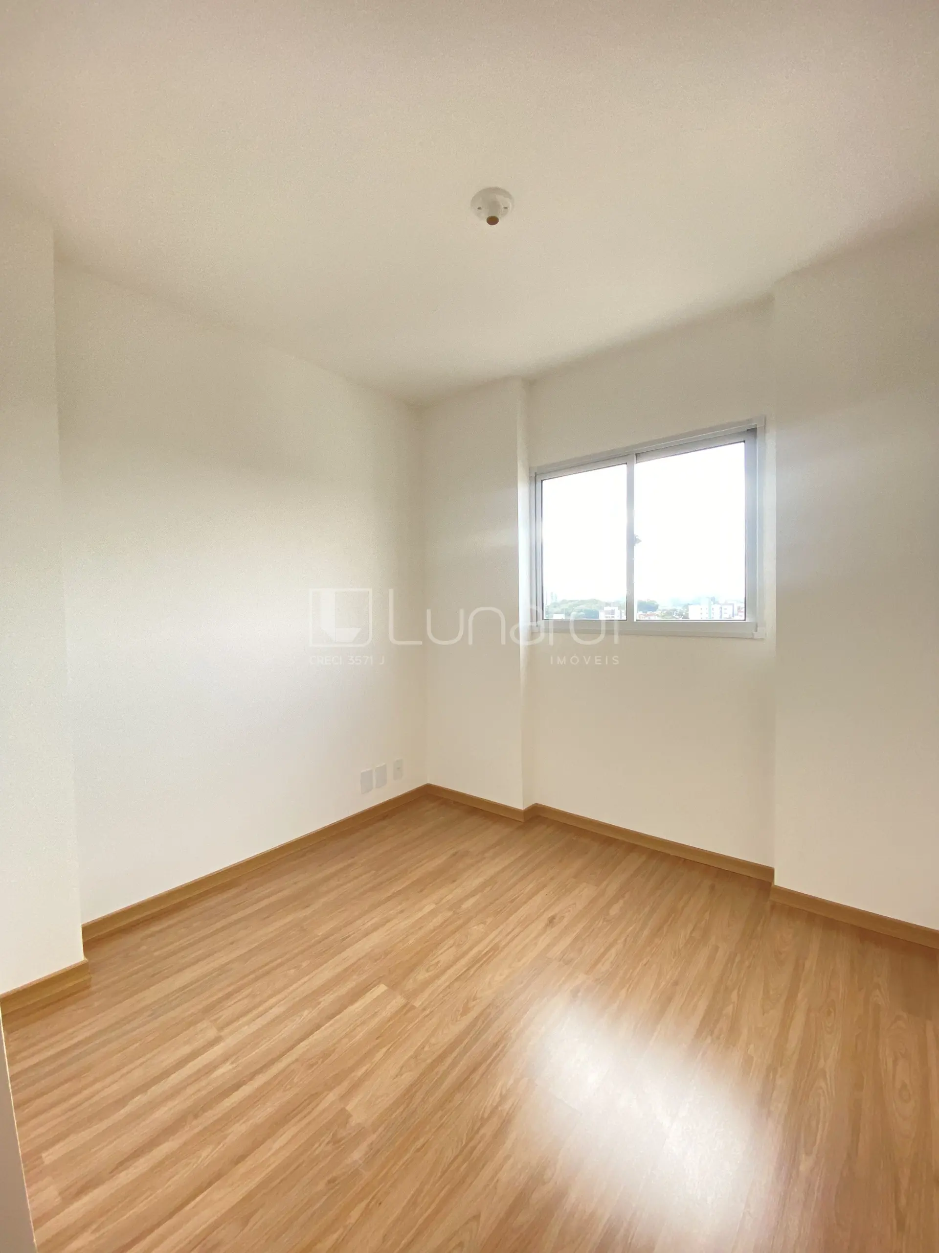 Foto Apartamento com 2 Dormitórios