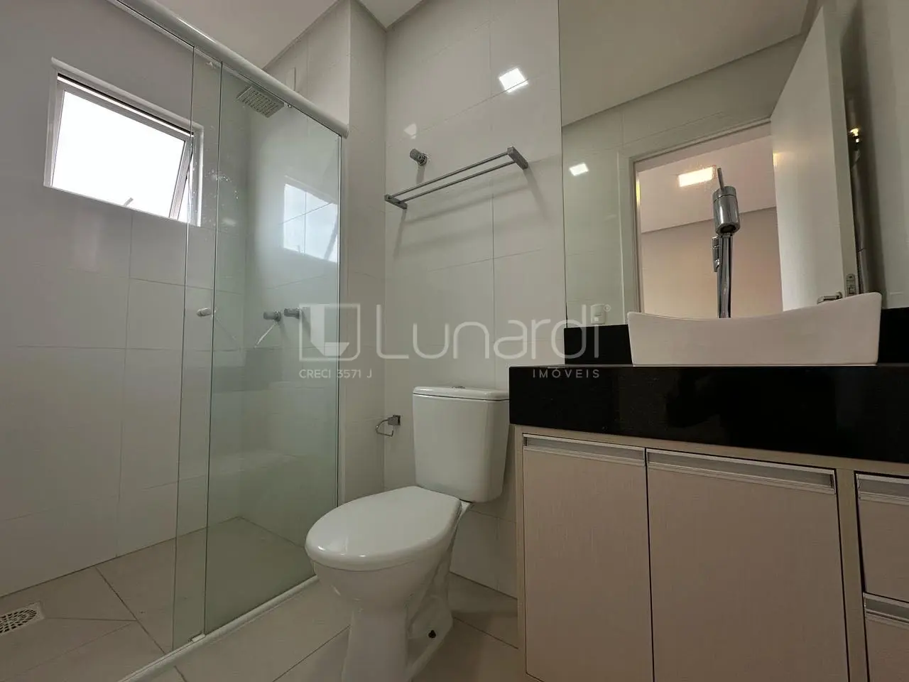 Foto Apartamento com 3 Dormitórios