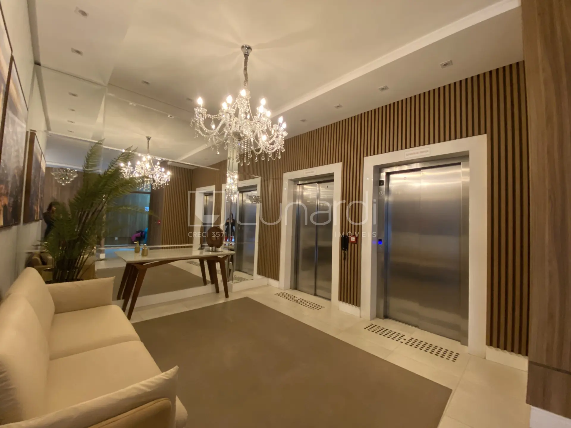 Foto Apartamento com 2 Dormitórios