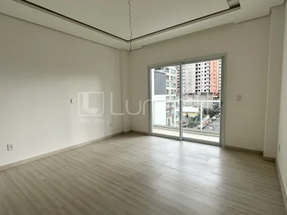 Foto Apartamento com 4 Dormitórios