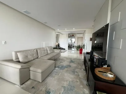 Foto Apartamento com 3 Suítes