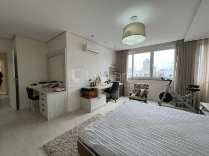 Foto Apartamento com 3 Suítes