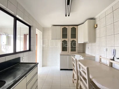 Foto Apartamento com 3 Dormitórios