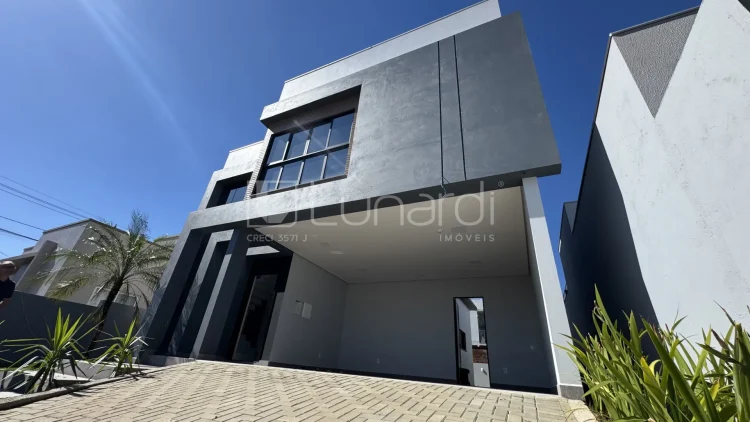 Casa com 3 Dormitórios