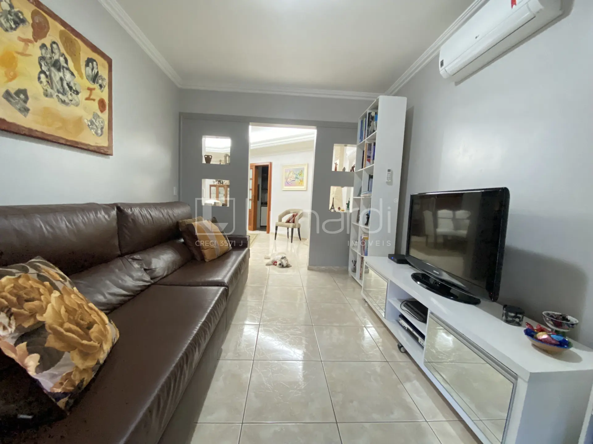 Foto Apartamento com 3 Dormitórios