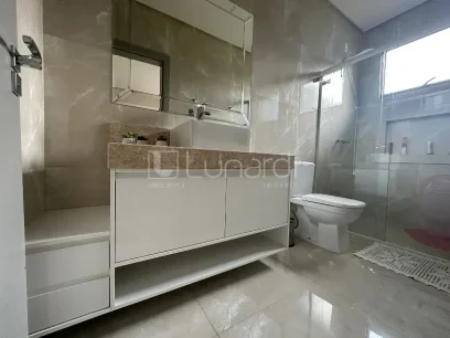 Foto Casa com 4 Dormitórios