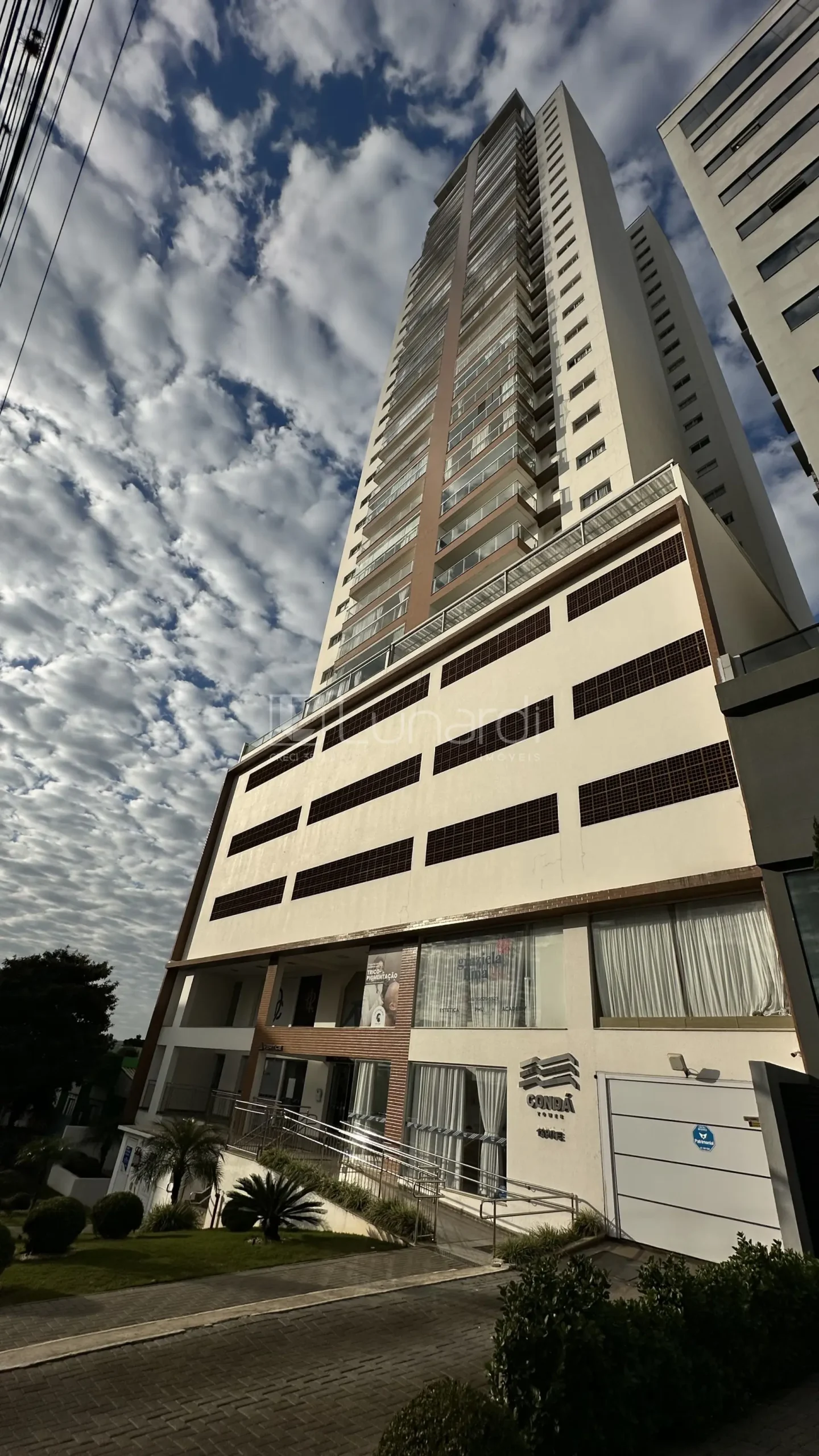 Foto Apartamento com 3 Dormitórios