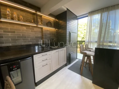 Foto Apartamento com 4 Dormitórios