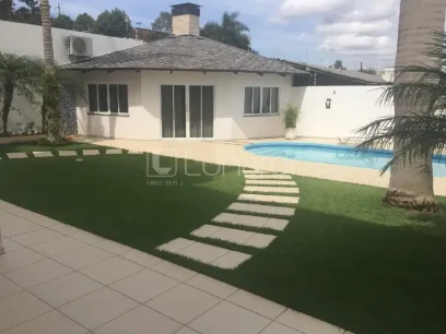 Foto Casa com 5 Dormitórios