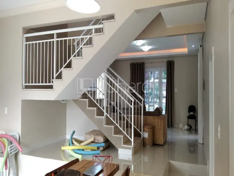 Foto Casa com 3 Dormitórios